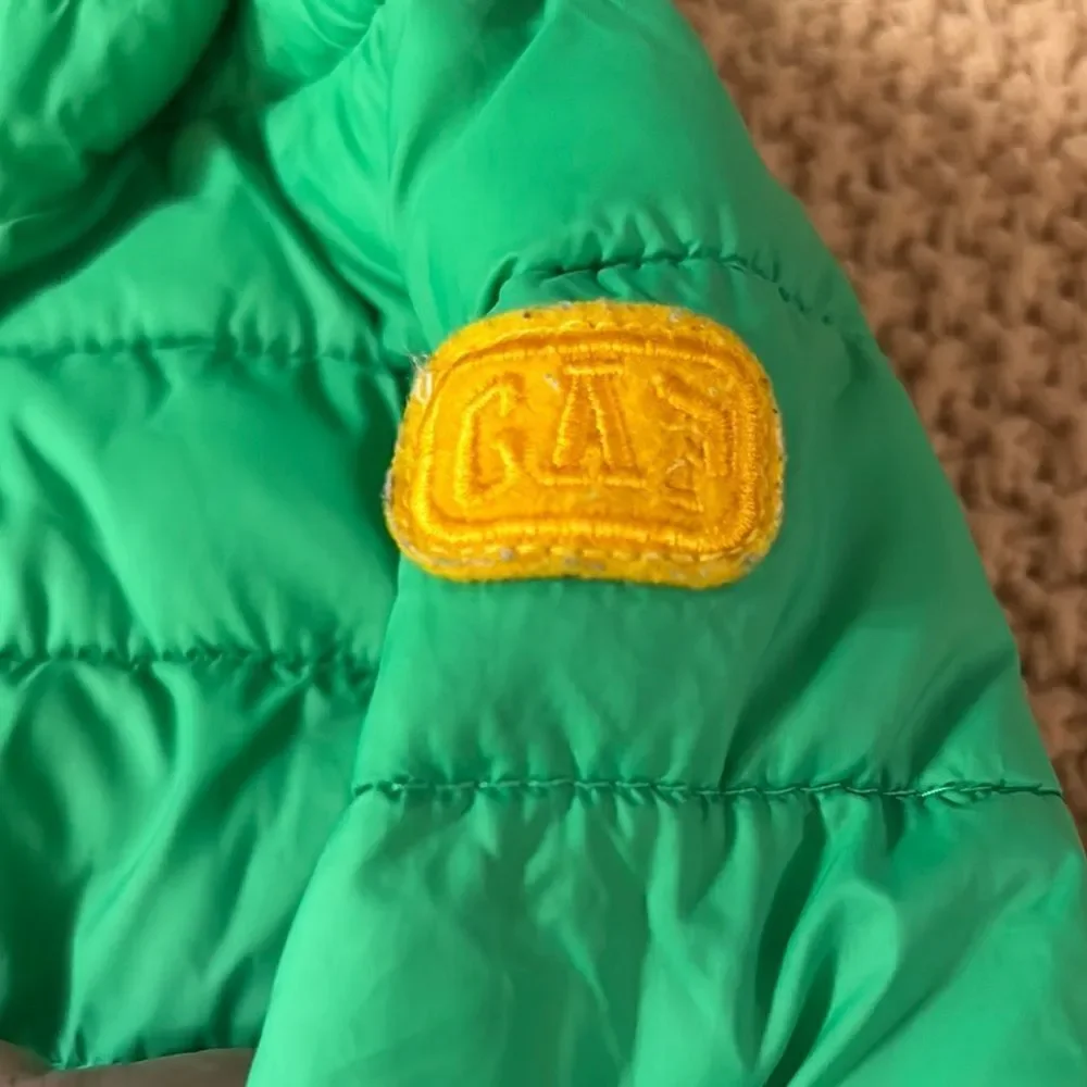 GAP Green Baby Puffer Jacket with Hood Size 4 years See Photos 2 spots